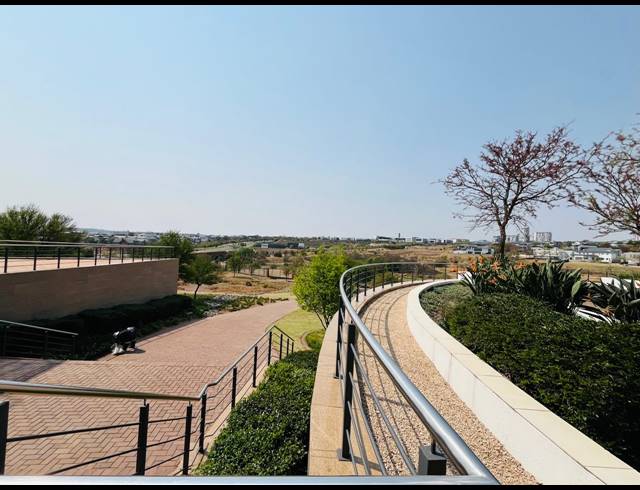 2,050M² OFFICE TO LET IN WATERFALL